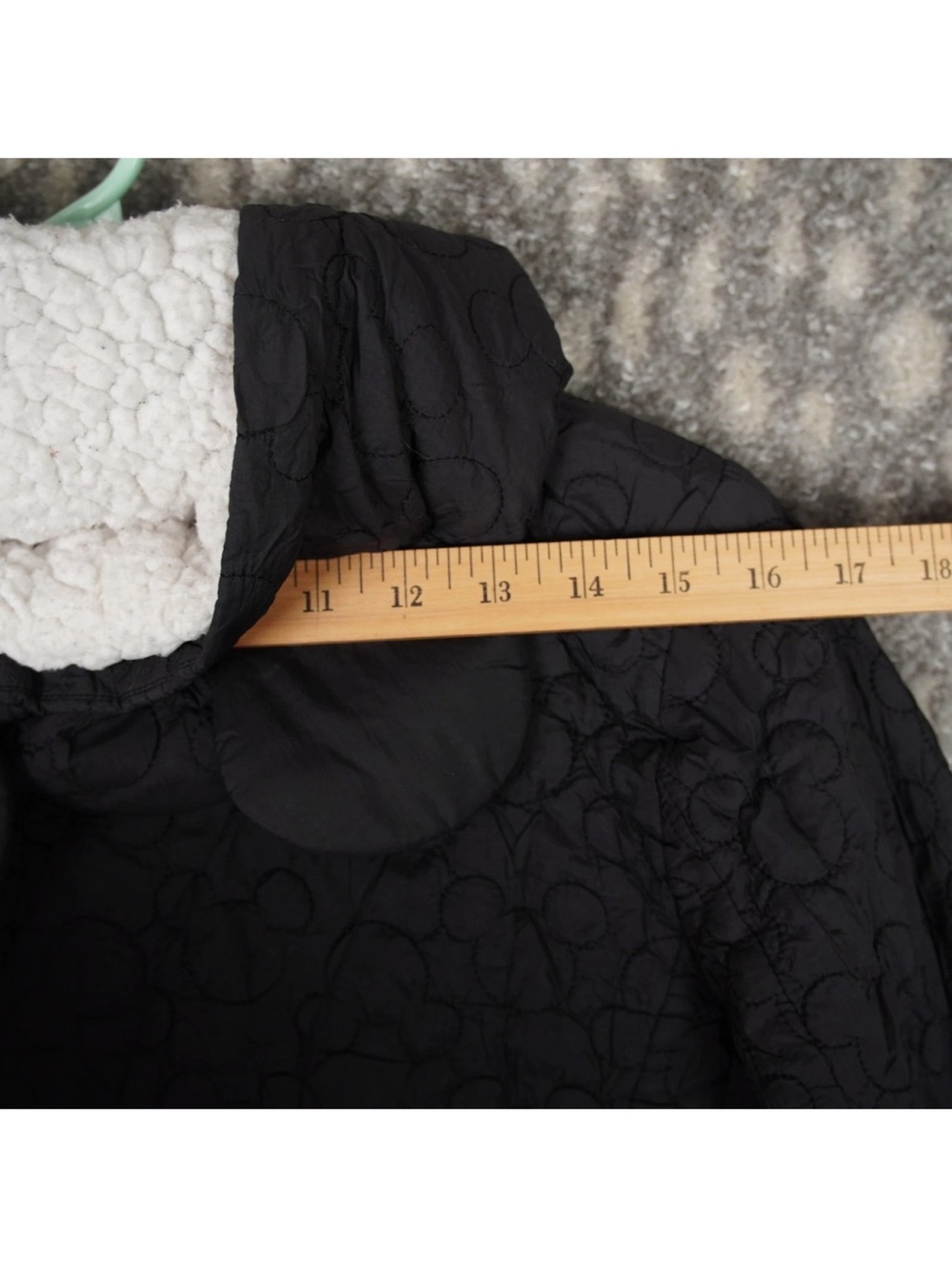 Disney Parks Quilted Mickey Mouse Ears Hooded Sherpa Jacket Womens Small Black - Picture 10 of 15
